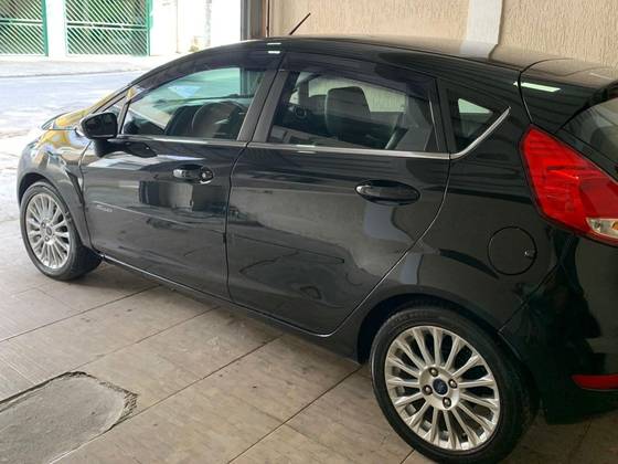 FORD FIESTA 1.6 TITANIUM HATCH 16V FLEX 4P POWERSHIFT